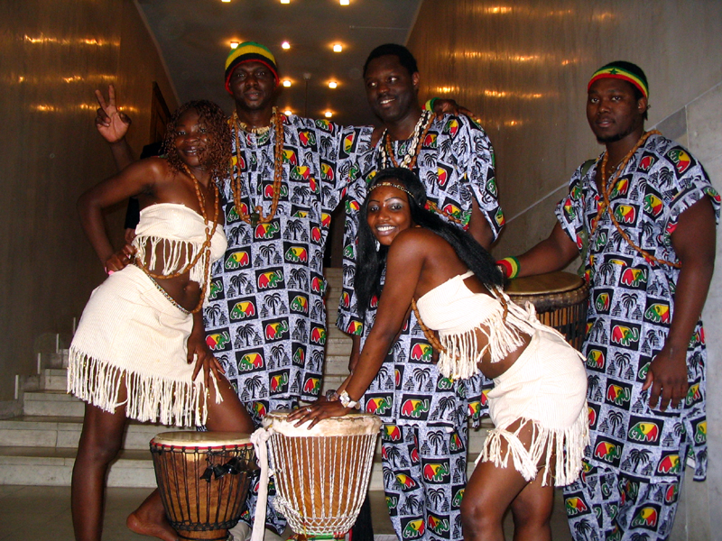 шоу африканских барабанщиков 